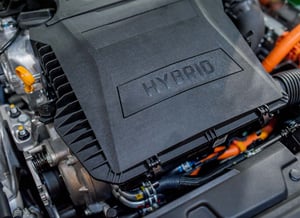 07-2021_E-Mobilitaet-Basics_hybrid_700x510