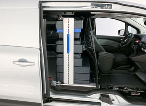 04-2021_Renault-Kangoo_Rotationsregal_arretiert_700x510